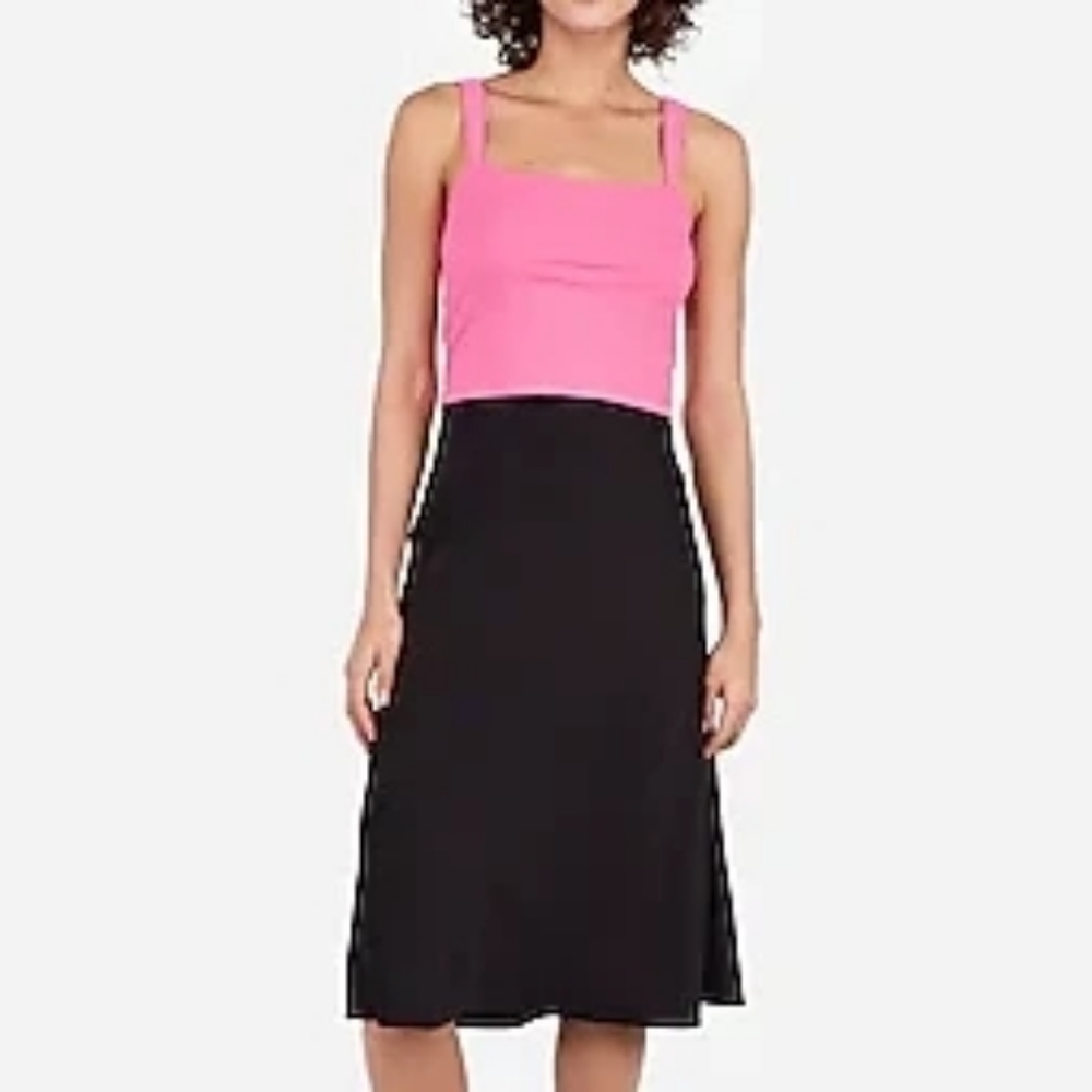 *NWT* Ribbed Square Neck Cropped Cami